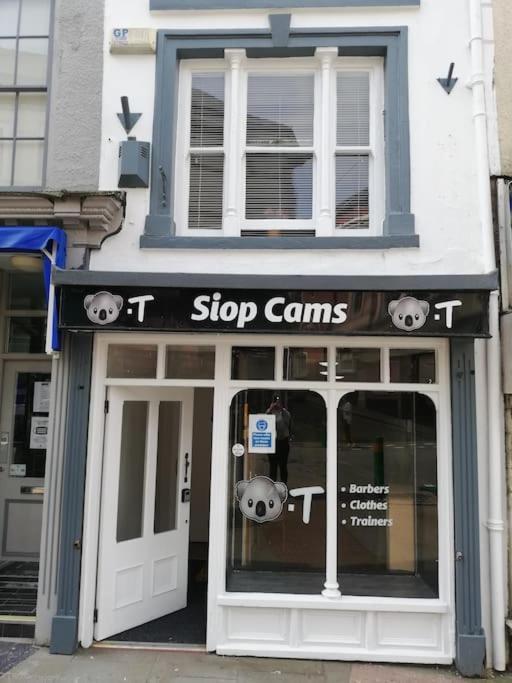 Siop Iwan A Menna Caernarfon Exterior foto
